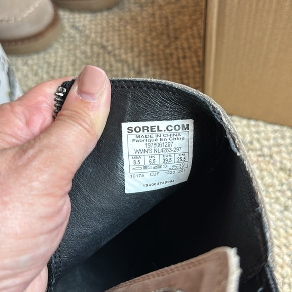 NWT • SOREL • Joan Uptown Zip Bootie • 
🖤🩶 Gray/Black 🩶🖤 • Size 8.5 • - Picture 10 of 17